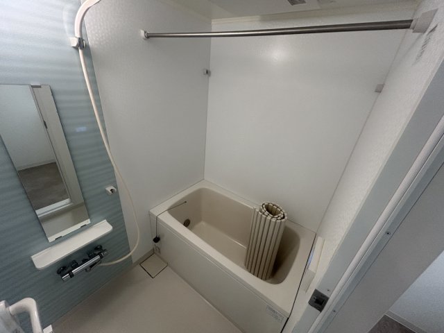 バス・シャワールーム　浴室暖房乾燥機つきユニットバスです。