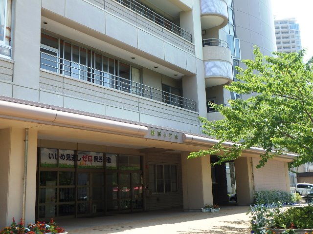 小学校　新潟市立新潟小学校（小学校）まで558m