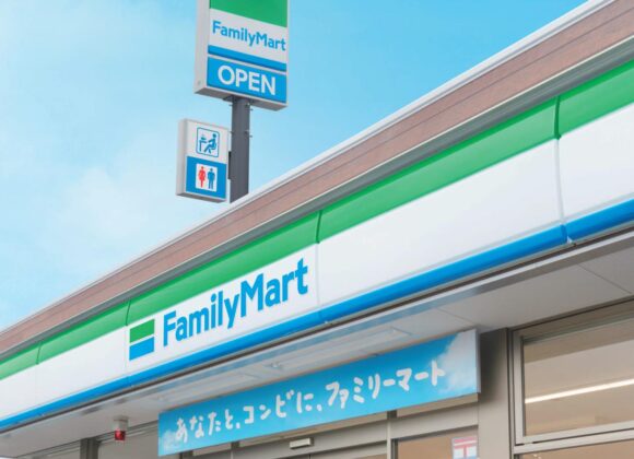 コンビニ　ファミリーマート 加古川新野辺店（コンビニ）まで637m