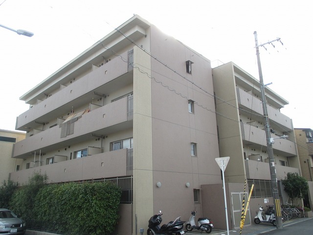 建物外観　外壁タイル張りのお洒落なマンションです