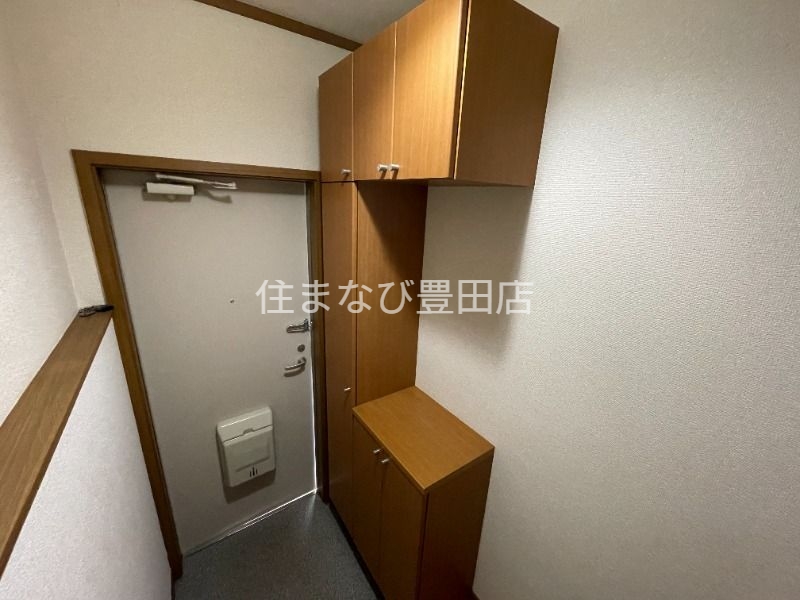 玄関　別部屋写真