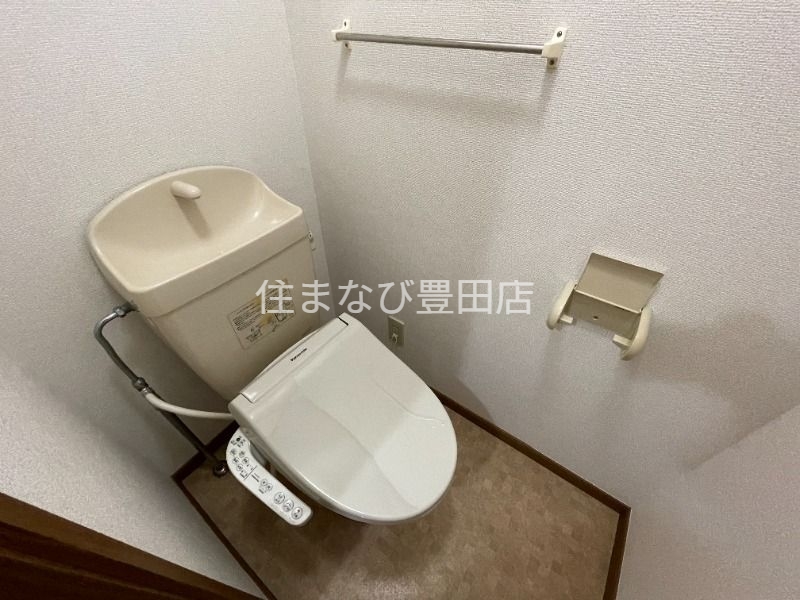 トイレ　別部屋写真