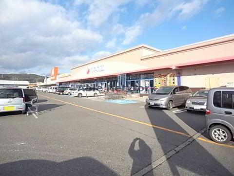 スーパー　カネスエ昼飯店（スーパー）まで1686m