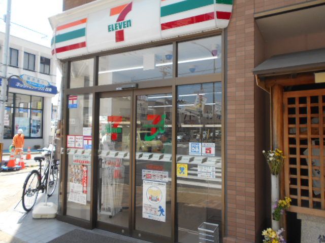 コンビニ　セブン-イレブン京都四条御前店（コンビニ）まで498m