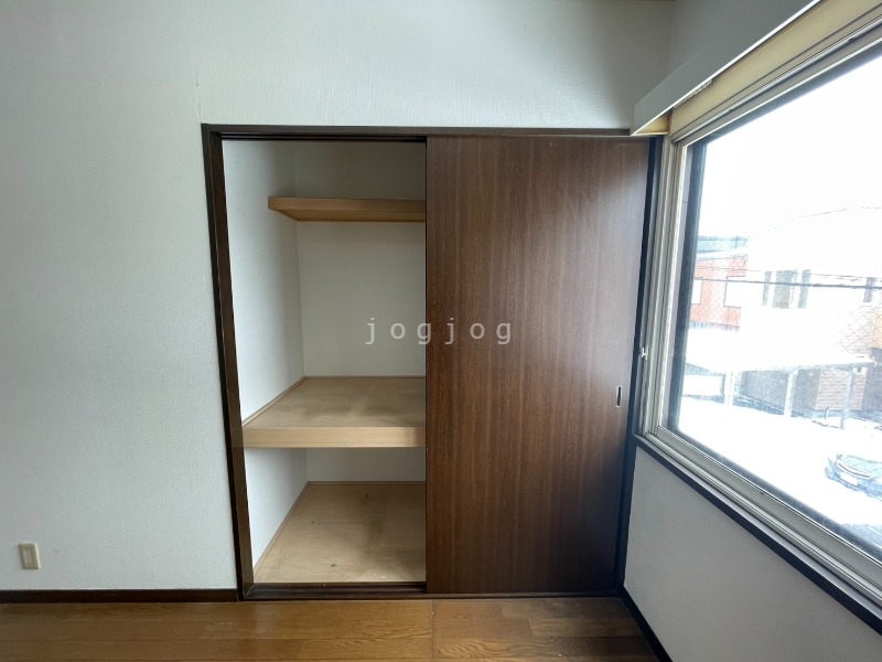 収納　収納が大きく、たくさんものが入ります。
