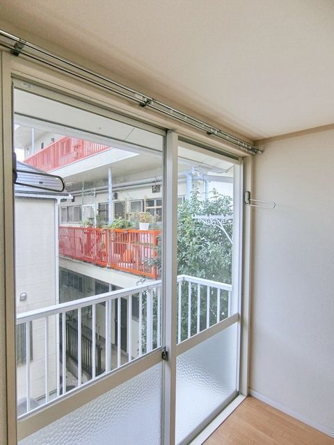 その他　室内物干し竿スペース