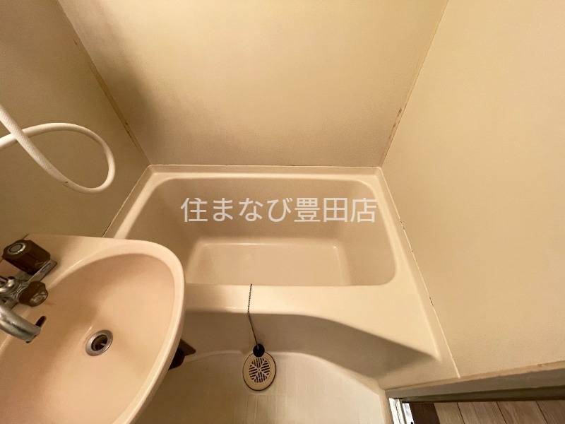 バス・シャワールーム　同型別部屋写真