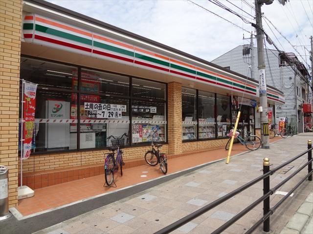 コンビニ　セブンイレブン（コンビニ）まで17m