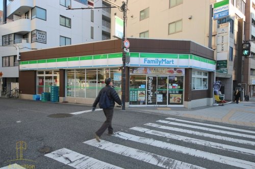 コンビニ　ファミリーマート 天王寺堀越町店（コンビニ）まで347m