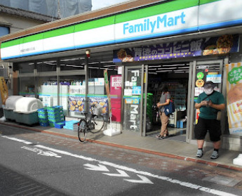 コンビニ　ファミリーマート 西蒲田大城通り入口店（コンビニ）まで373m