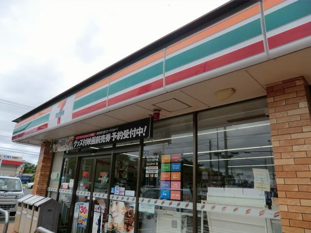 コンビニ　セブンイレブン（コンビニ）まで300m