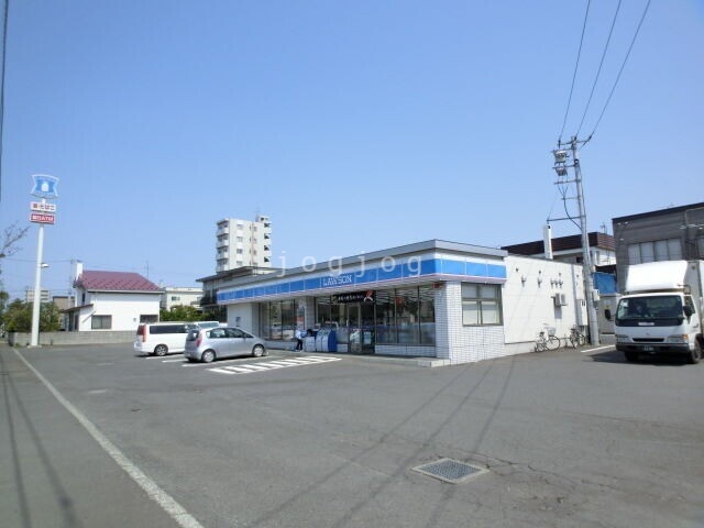 コンビニ　ローソン札幌平和通7丁目店（コンビニ）まで407m