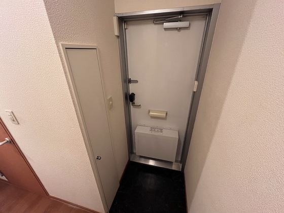 玄関　※別部屋の写真です