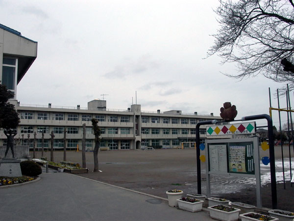小学校　石川小（小学校）まで1500m