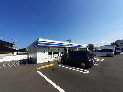 コンビニ　ローソンさん（コンビニ）まで800m
