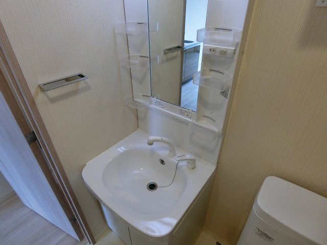 洗面設備　他の部屋参照