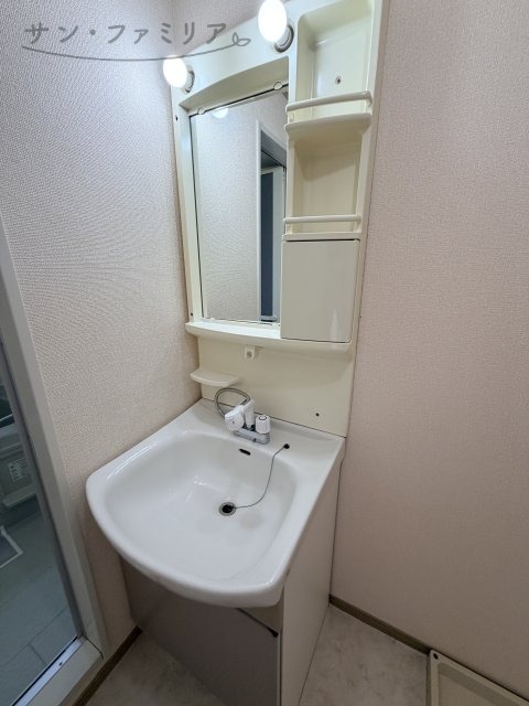 洗面設備　同一物件別部屋写真