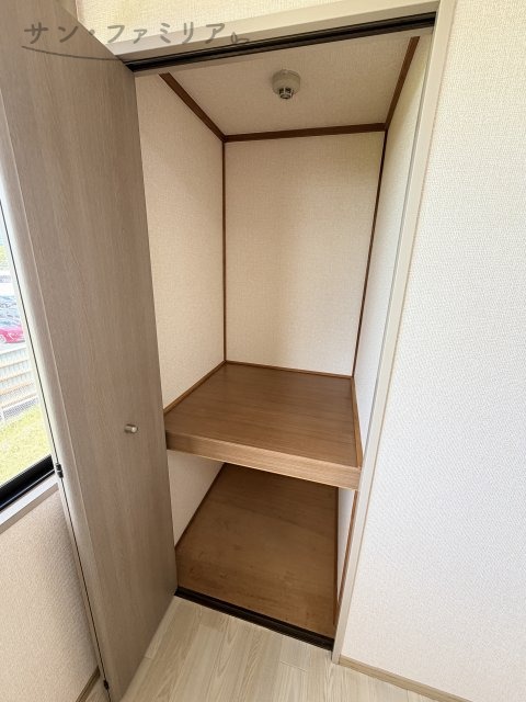 収納　同一物件別部屋写真