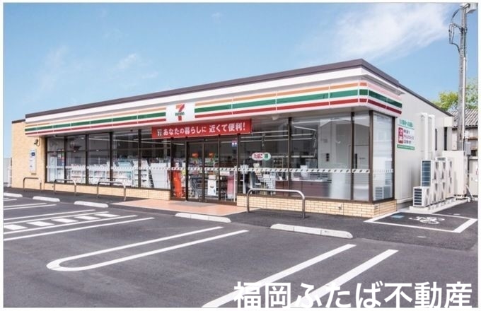 コンビニ　セブンイレブン博多諸岡店（コンビニ）まで366m