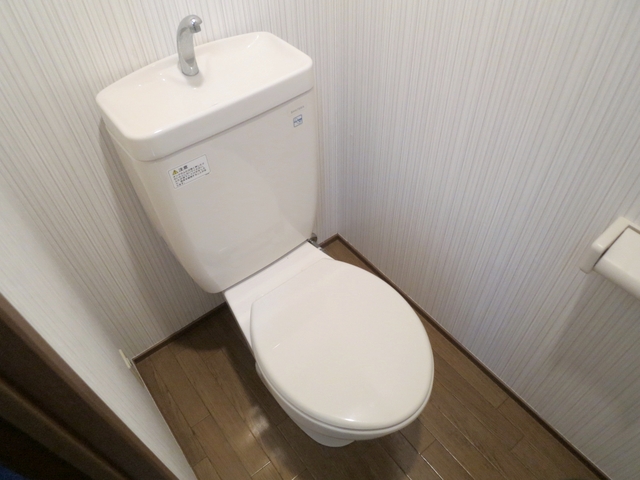 トイレ　温かみがあるデザインのトイレスペースです☆