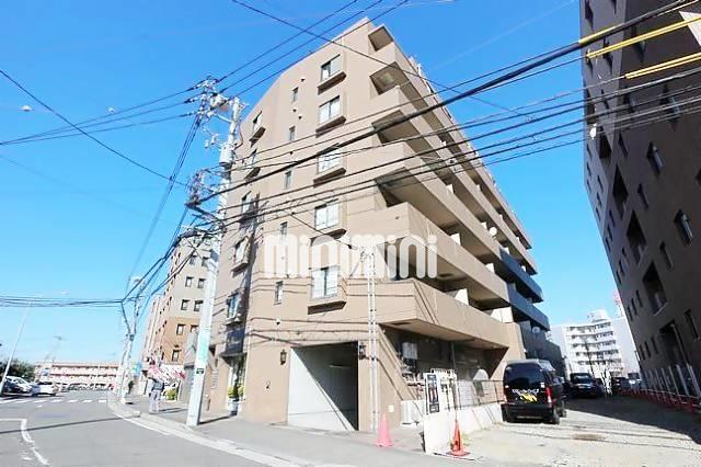 建物外観　周辺に商業施設が多くあります