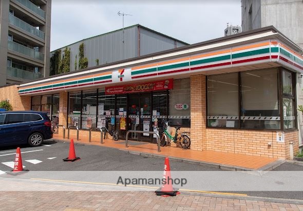 コンビニ　セブン－イレブン渋谷本町３丁目店（コンビニ）まで493m