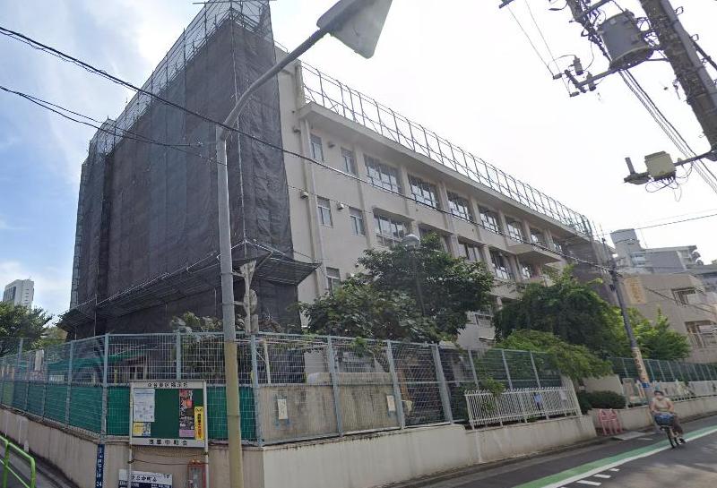 小学校　台東区立千束小学校（小学校）まで50m
