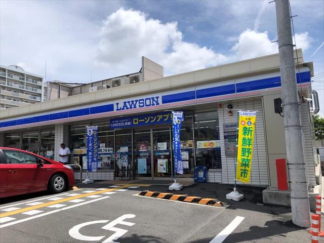 コンビニ　ローソン（コンビニ）まで935m