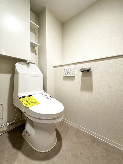 トイレ　※写真は同タイプ住戸です。