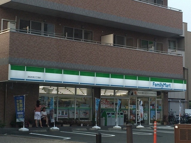 コンビニ　ファミリーマート（コンビニ）まで380m