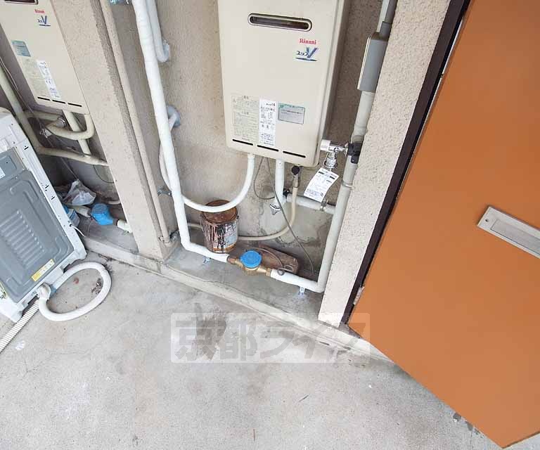 その他設備　洗濯機置き場は玄関です。
