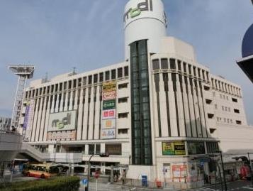 ショッピングセンター　戸塚モディ（ショッピングセンター）まで623m