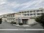 小学校　鷹岡小学校（小学校）まで507m