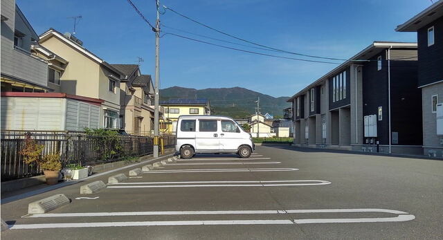 駐車場　駐車場