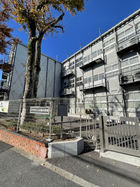 小学校　江戸川区立上小岩小学校（小学校）まで288m