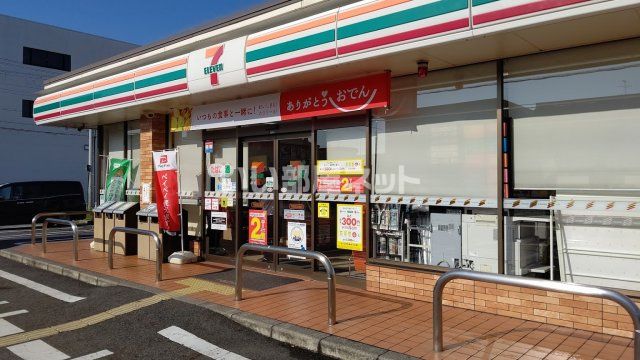 コンビニ　セブンイレブン 下鳥羽公園店（コンビニ）まで743m