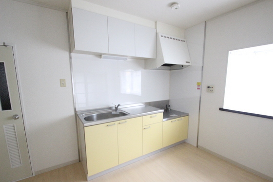 キッチン　※別部屋の写真です