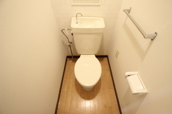 トイレ　※別部屋の写真です