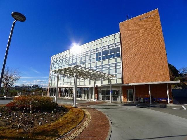 役所　桐生市役所新里支所（役所）まで550m