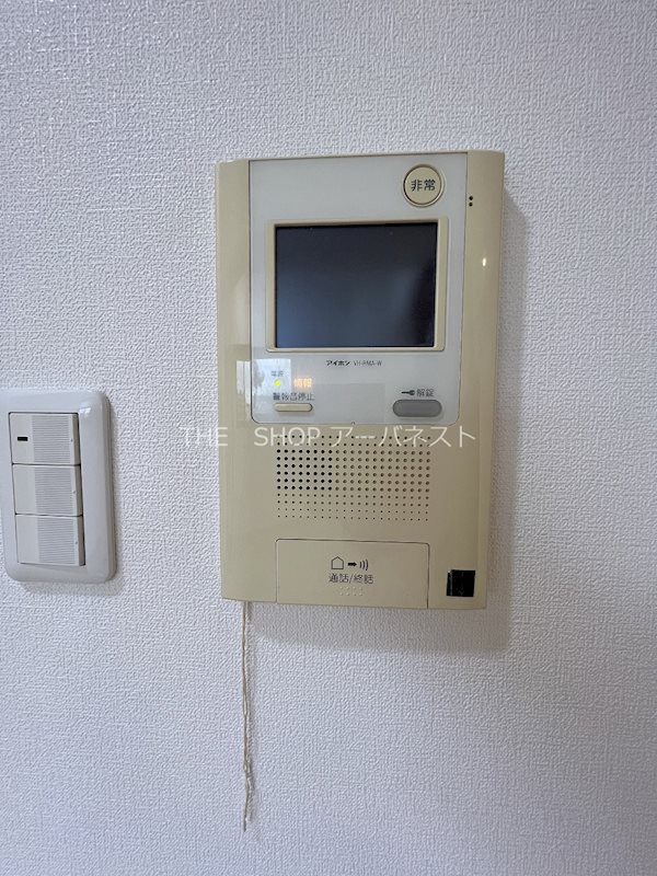 セキュリティ　モニター付きインターホン
