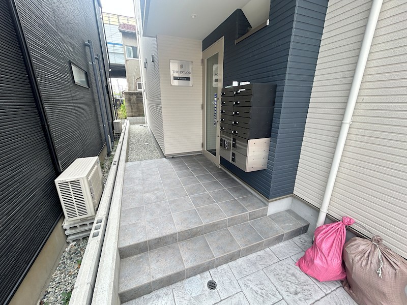 ザカラー東本町B棟の外観写真