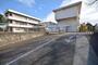 小学校　新里東小学校（小学校）まで700m