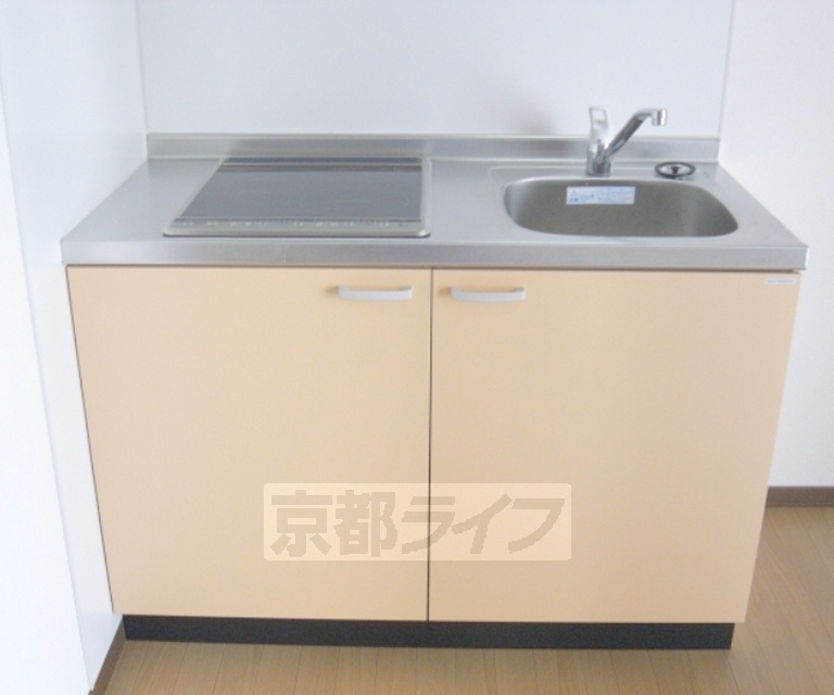 キッチン　ＩＨ式のシステムキッチンです。