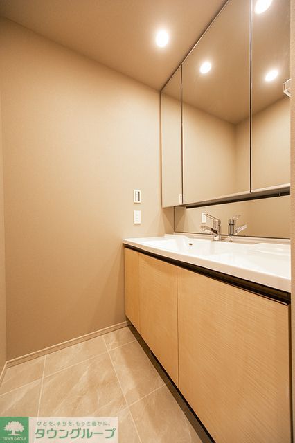 洗面設備　※写真は同タイプ住戸です。