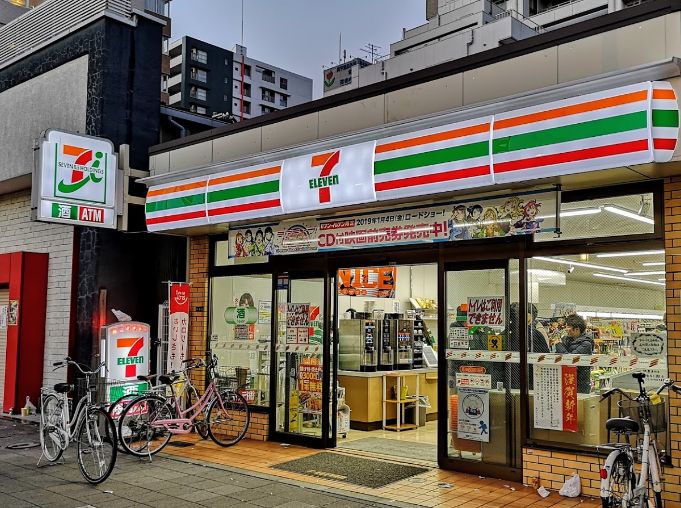 コンビニ　セブンイレブン 阪神西宮駅南店（コンビニ）まで374m