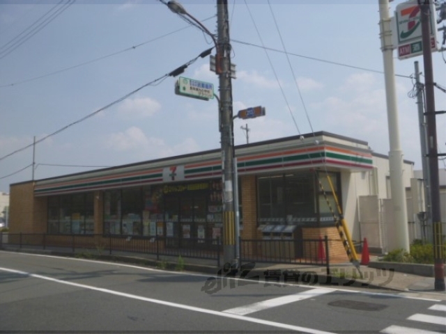 コンビニ　セブンイレブン長岡京駅東口店（コンビニ）まで1000m