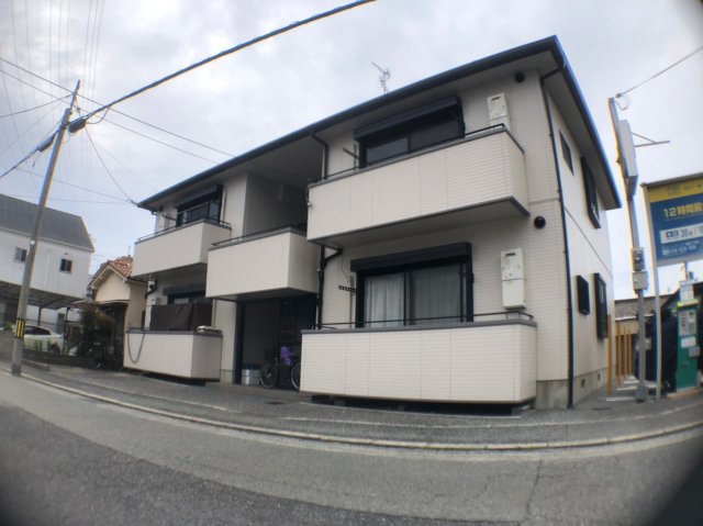 建物外観　敷地内に駐輪場あります