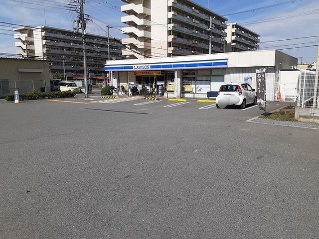 コンビニ　ローソン矢田一丁目店（コンビニ）まで400m