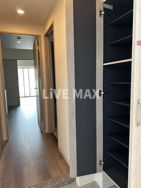 玄関　◇間取り反転タイプ◇