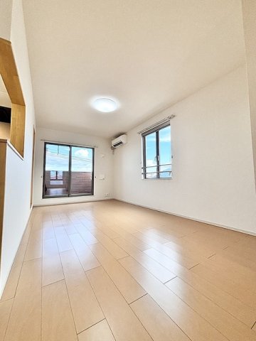 ルーデンス佐藤IIIの居間写真